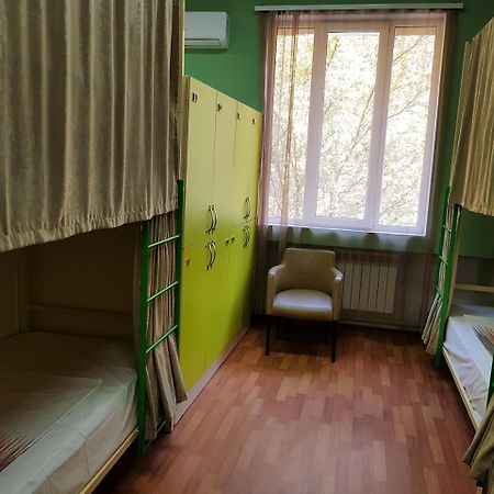 Welcome Friends Hostel Єреван Екстер'єр фото