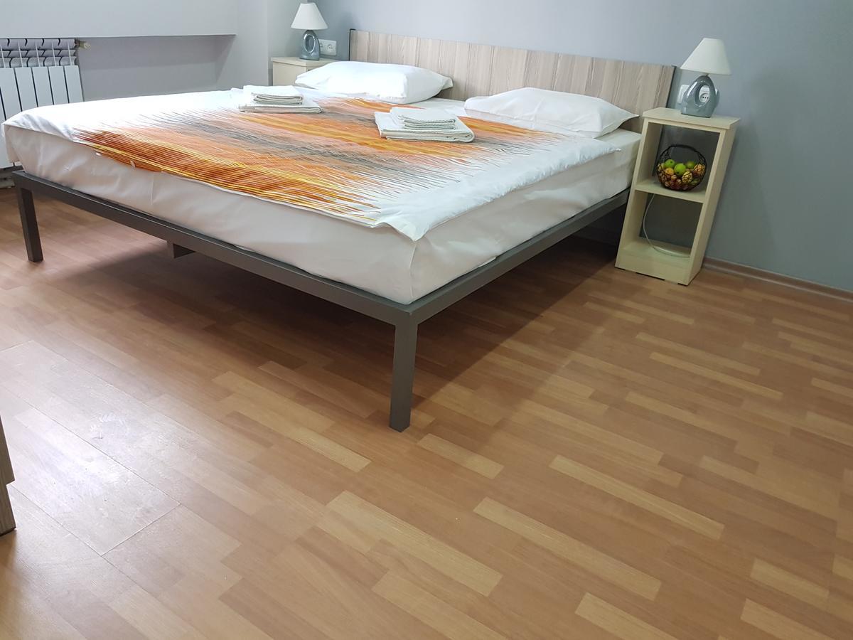 Welcome Friends Hostel Єреван Екстер'єр фото