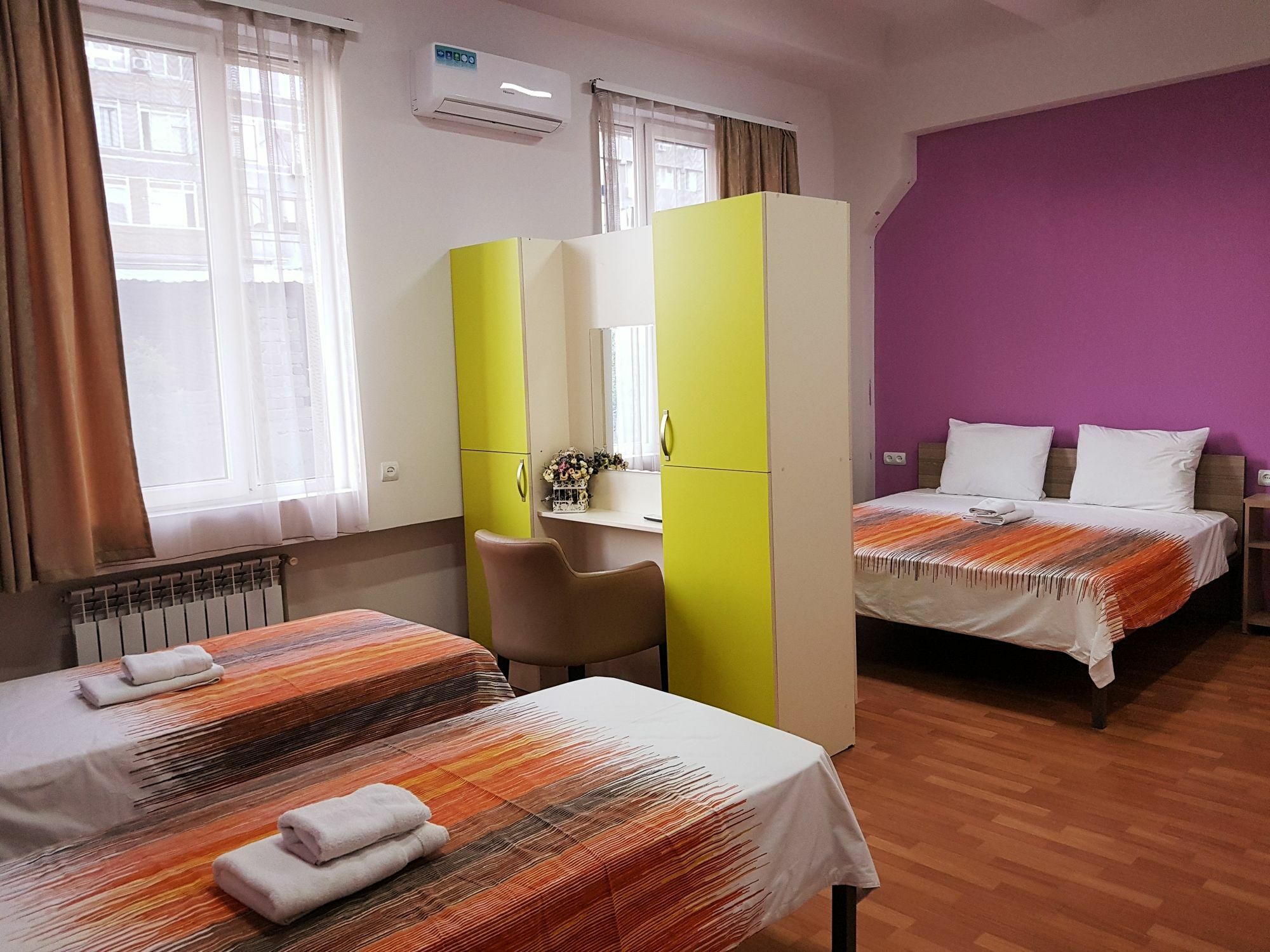 Welcome Friends Hostel Єреван Екстер'єр фото