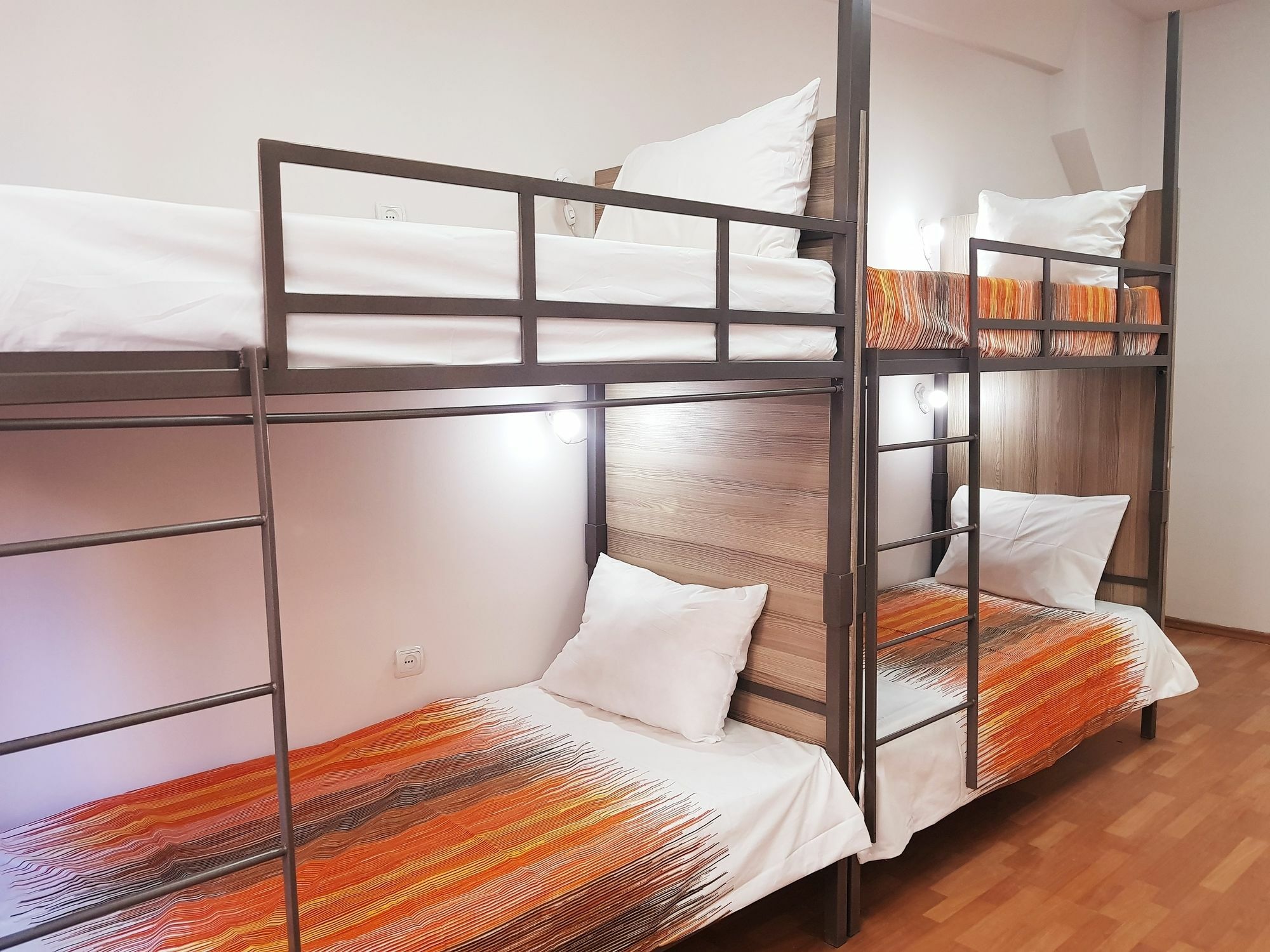 Welcome Friends Hostel Єреван Екстер'єр фото